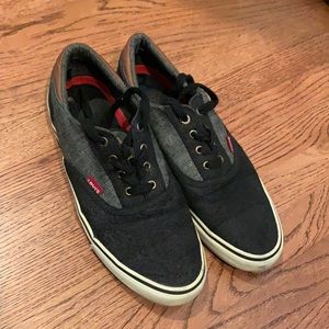 Levi’s canvas shoes